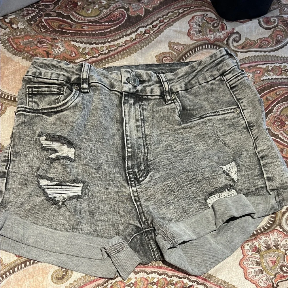 Aeropostale Gray Denim Shorts - Picture 1 of 2